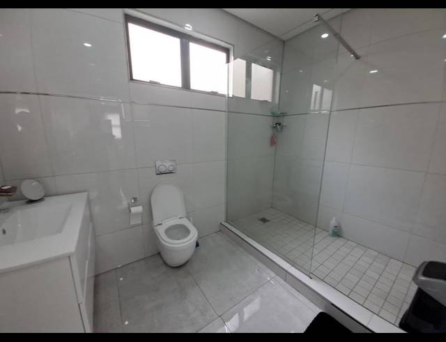 1 BEDROOM PROPERTY TO RENT IN LA MERCY